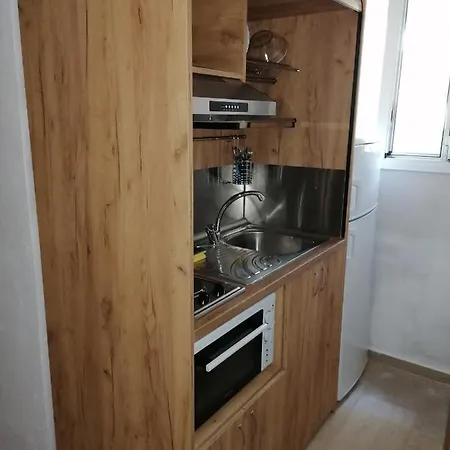 Velikis Торони