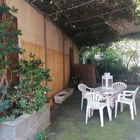 Velikis Ξενοδοχείο *