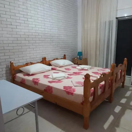 Velikis * Τορώνη